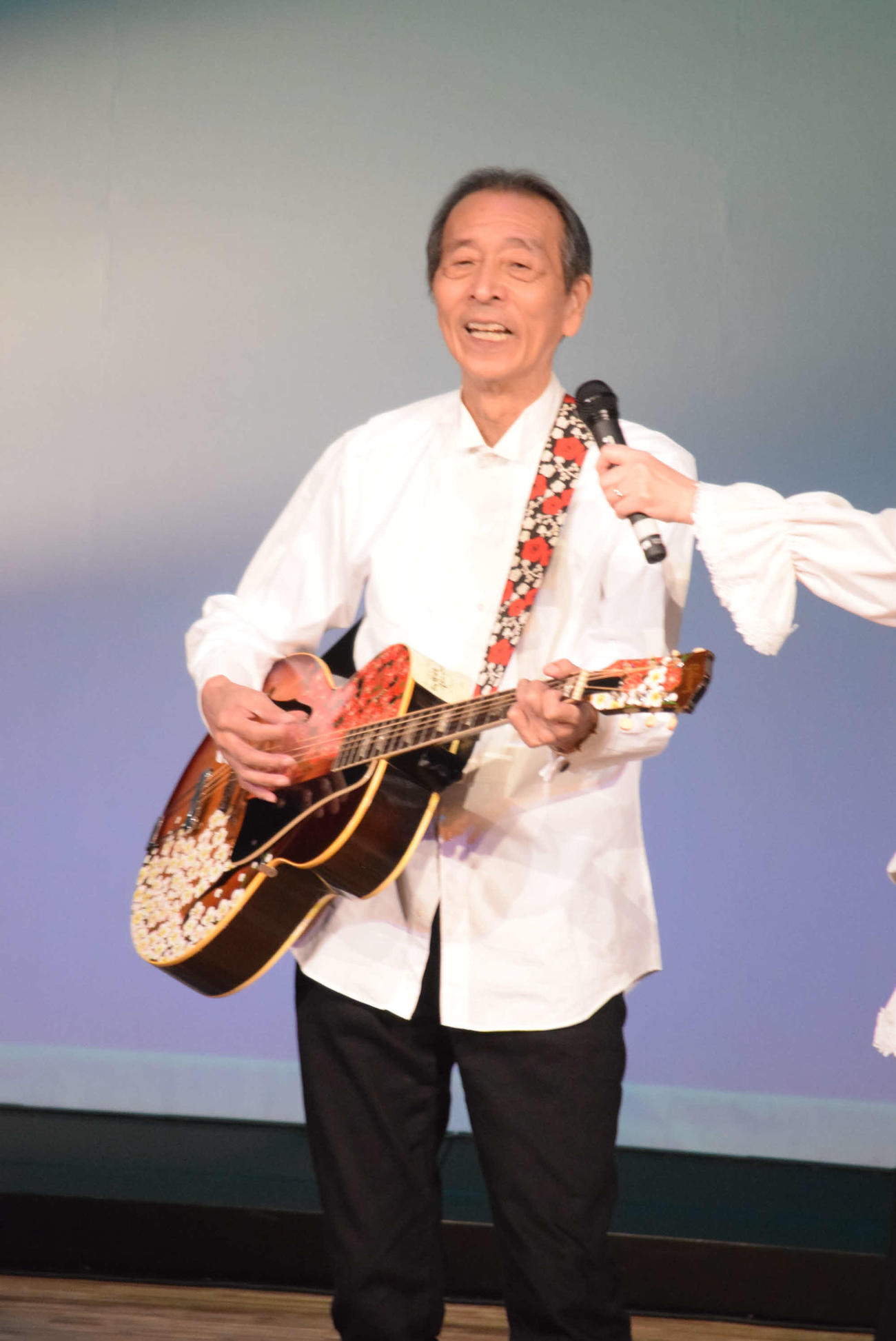 生まれ故郷の秋田に帰ることを発表した梅乃ハッパ（撮影・阪口孝志）
