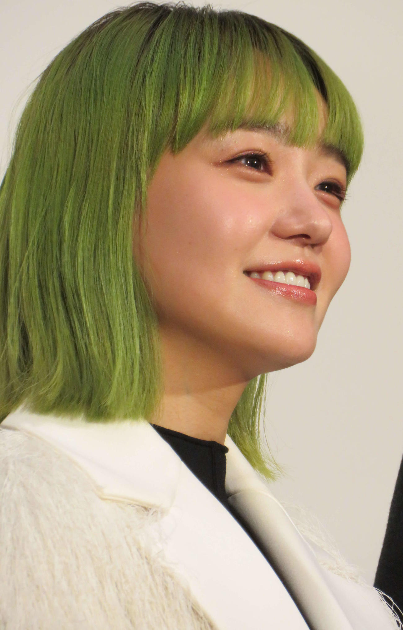 松田龍平とダブル主演するドラマ「東京サラダボウル」の記者会見を行った奈緒（2024年12月撮影）