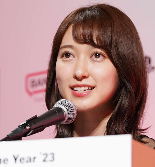 TBS佐々木舞音アナ、他局同期アナと"エモすぎ"３ショット披露「各局美人アナ３姉妹」と反響