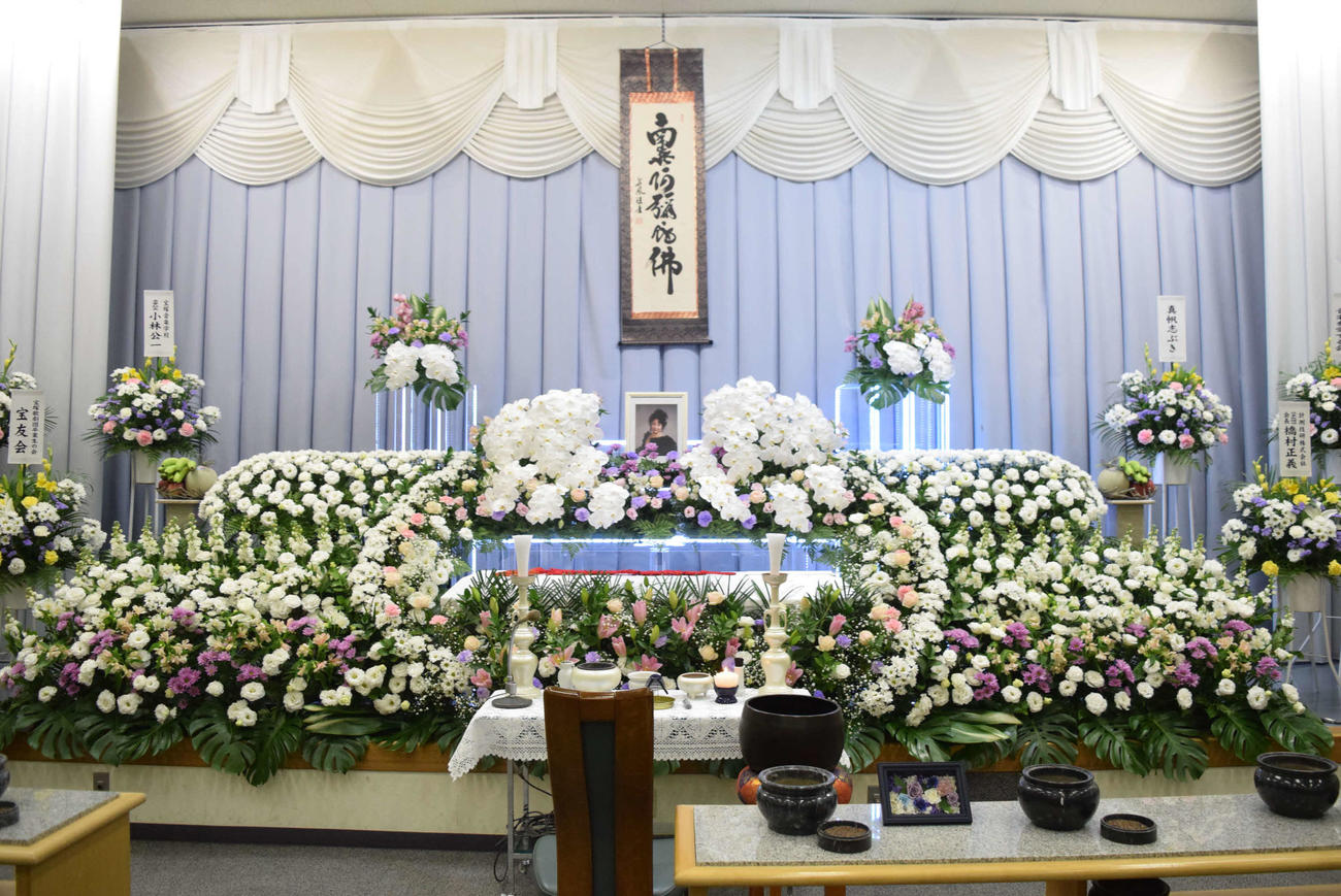 加茂さくらさんの祭壇（撮影・阪口孝志）