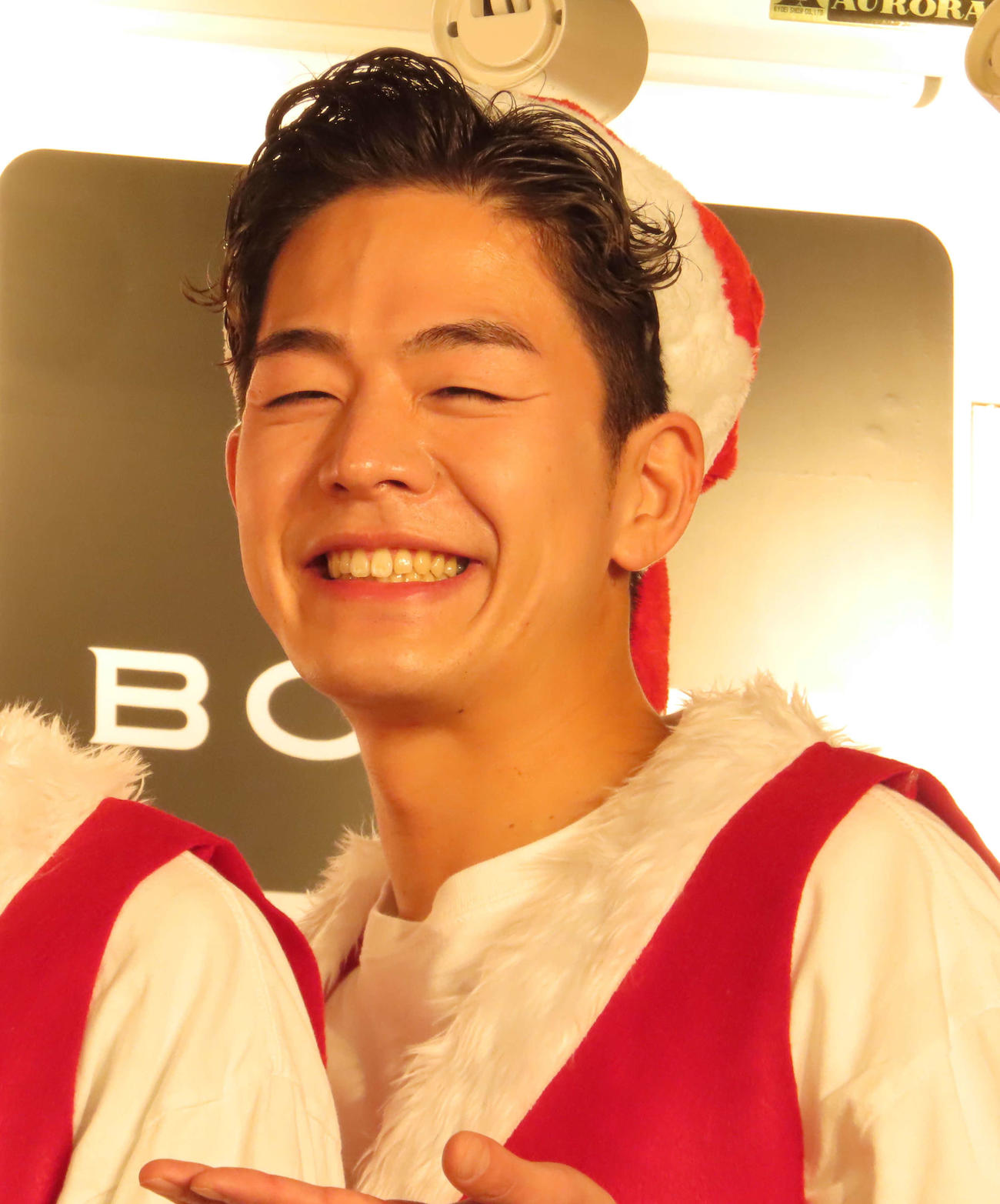 初写真集「最後の恋人」発売記念イベントに出席したSHOW－WAの井筒雄太