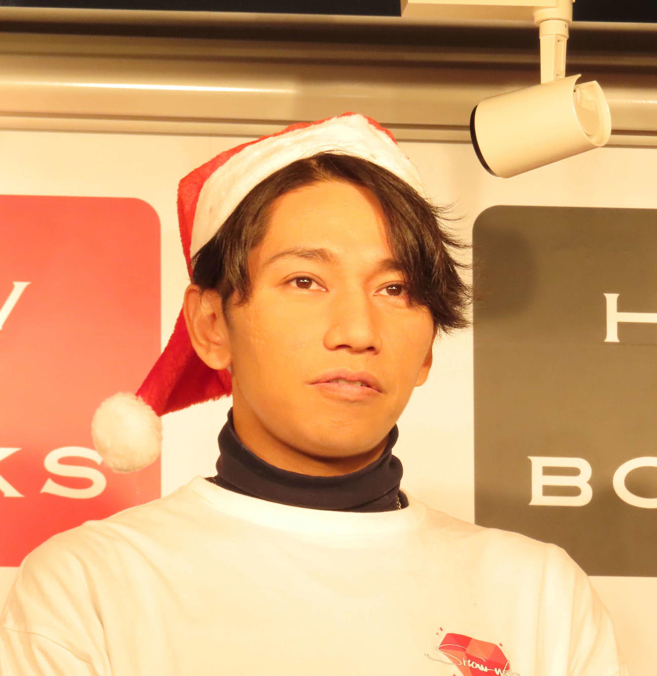 初写真集「最後の恋人」発売記念イベントに出席したSHOW－WAの山本佳志