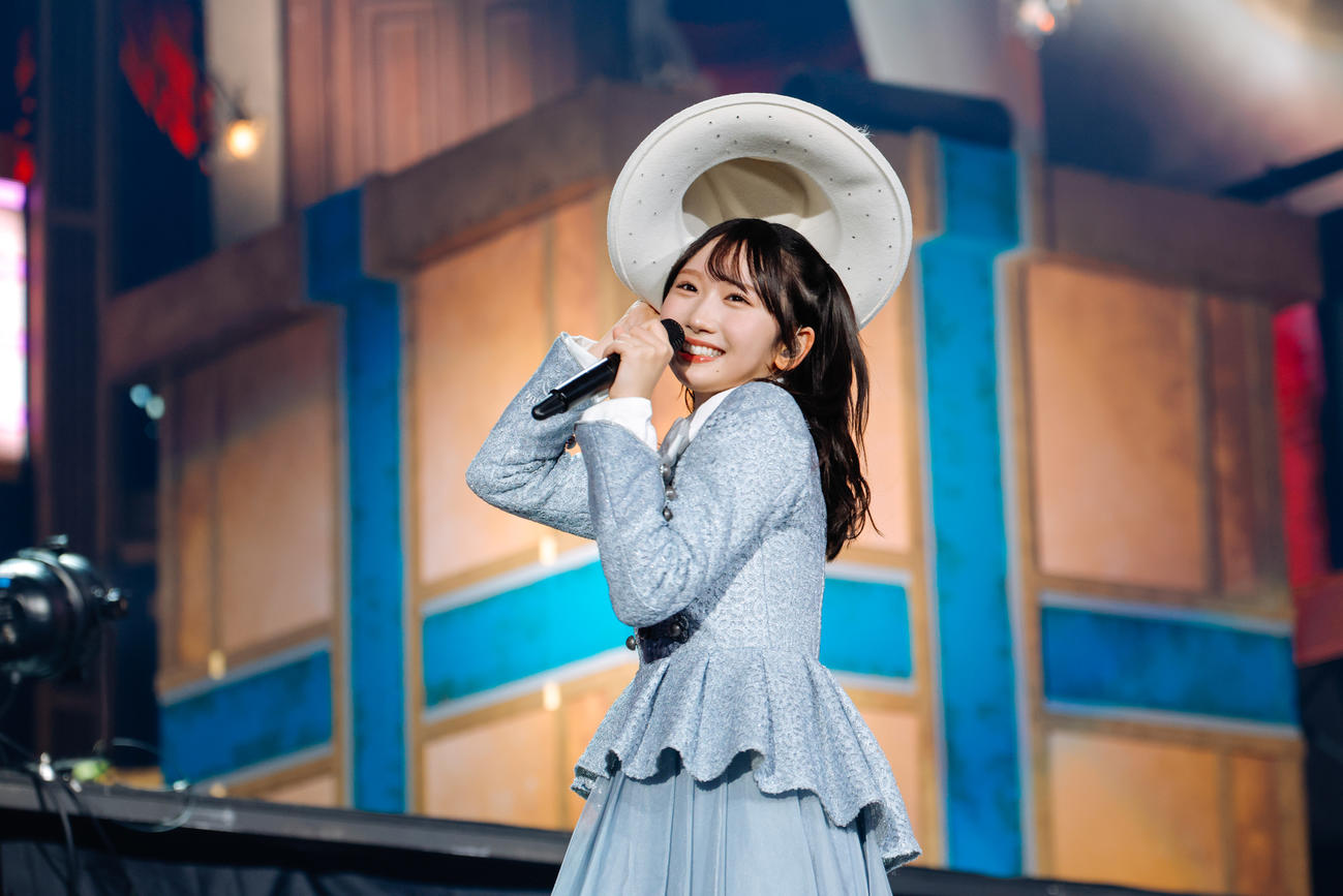 全国ツアー東京ドーム公演でパフォーマンスする日向坂46藤嶌果歩（上山陽介氏撮影）