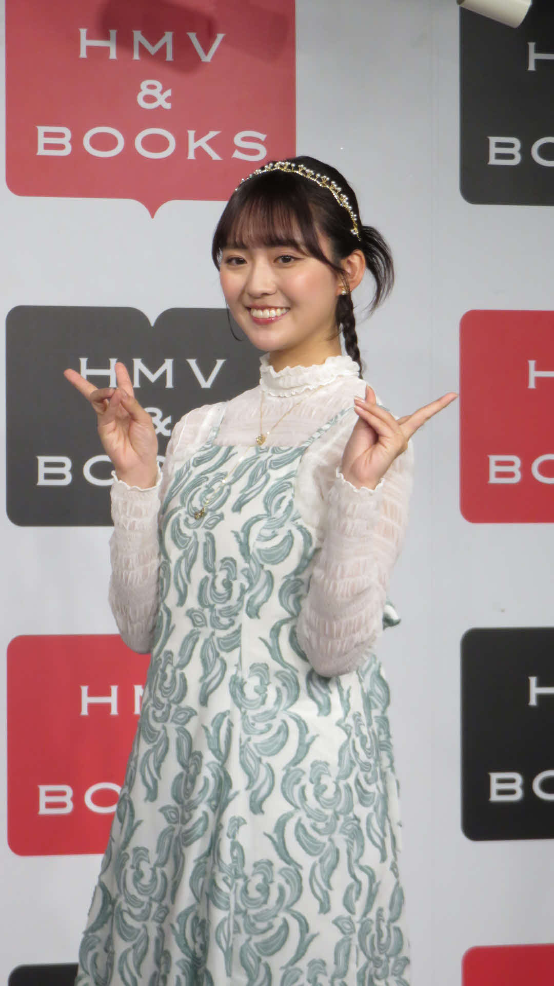 「豊田ルナ2025カレンダー」発売記念イベントに出席した豊田ルナ