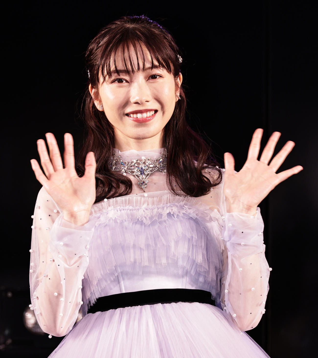 横山由依（2021年12月撮影）