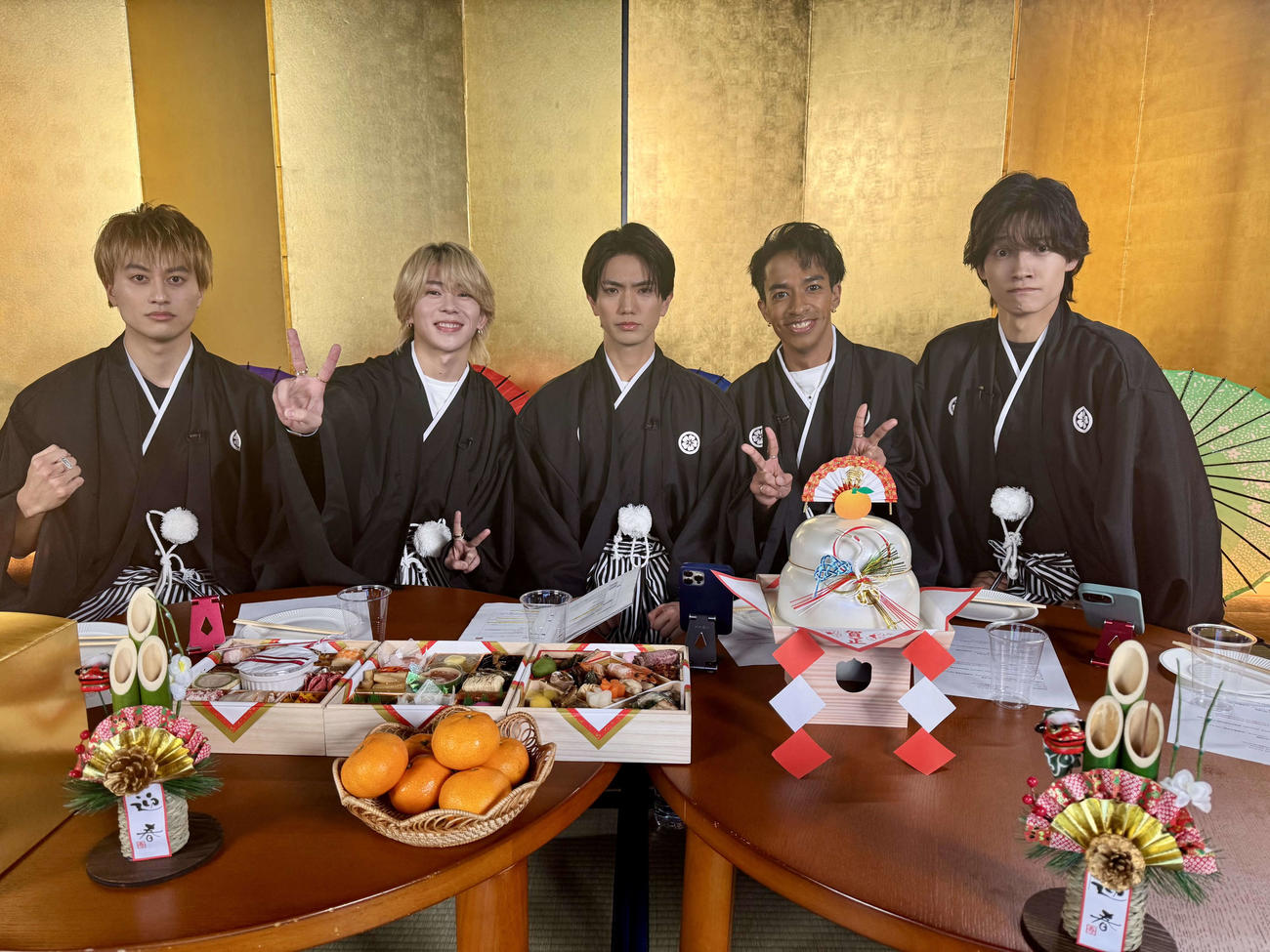 年越し生配信を行ったAぇ！group