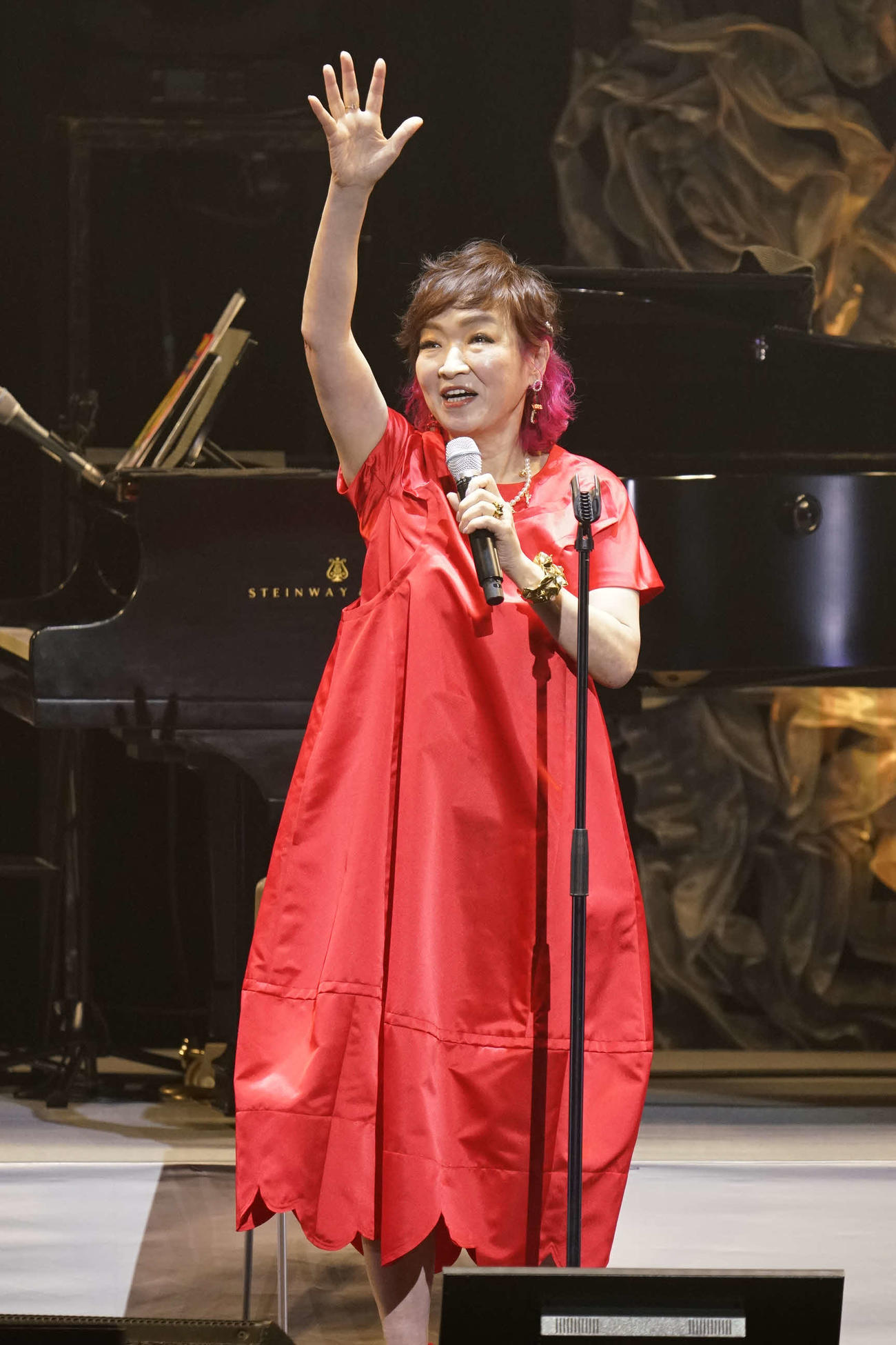 全国ツアー「清水ミチコ万博～ひとりPARADE～」を行った清水ミチコ