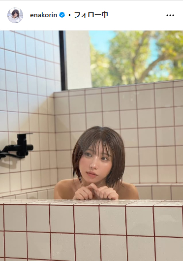 えなこのインスタグラムから