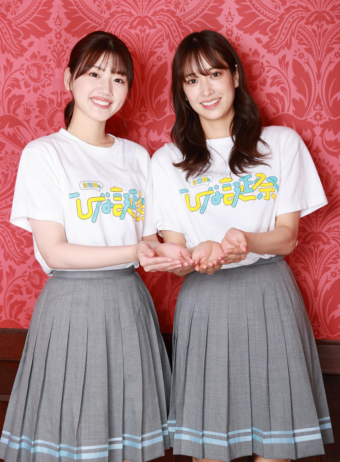 明るくマイペースな日向坂46の「W佐々木」こと佐々木美玲（左）と佐々木久美。可愛いらしい2人のコンサートへの秘めたる思いを語る姿に格好良さも垣間見えた（2022年3月撮影）