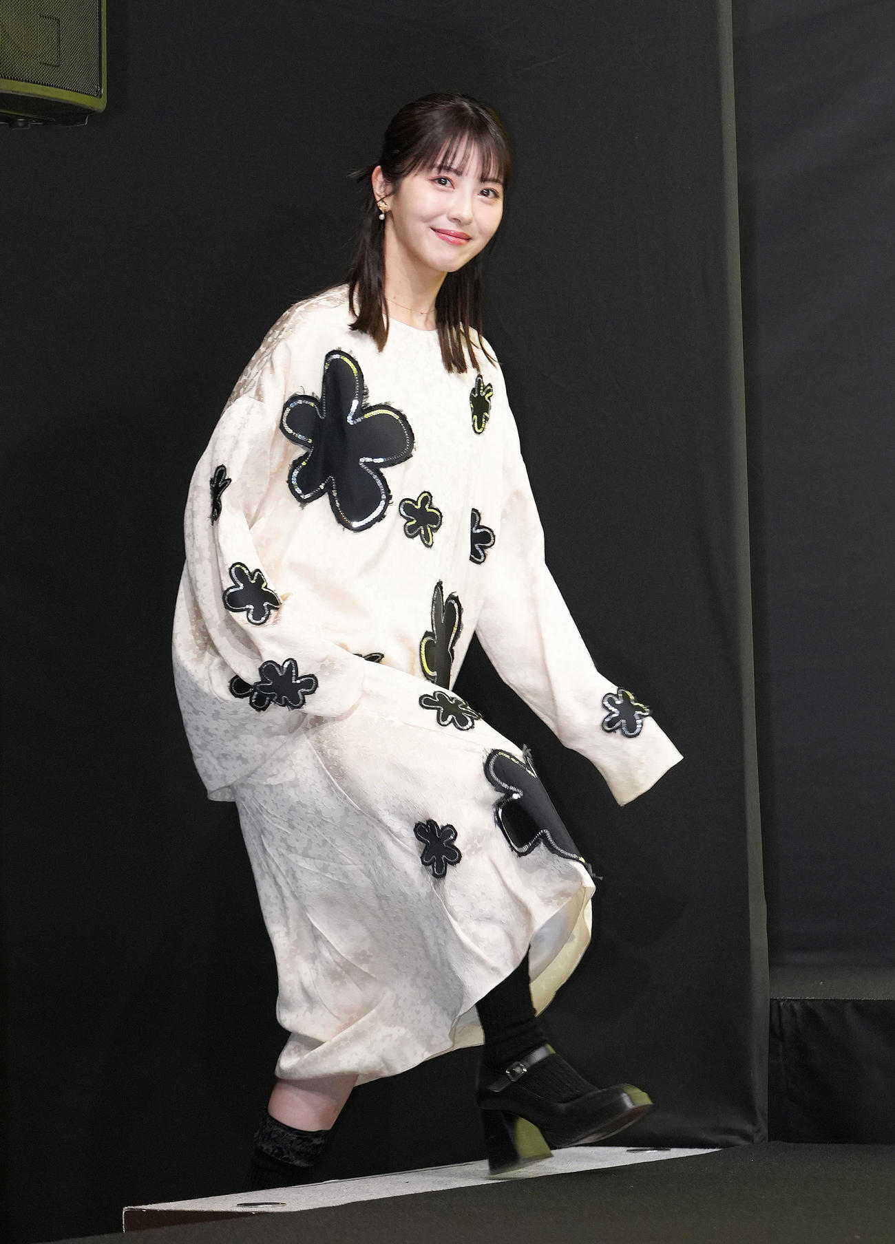 映画「アンダーニンジャ」忍事機密報告会に登壇した浜辺美波（撮影・足立雅史）