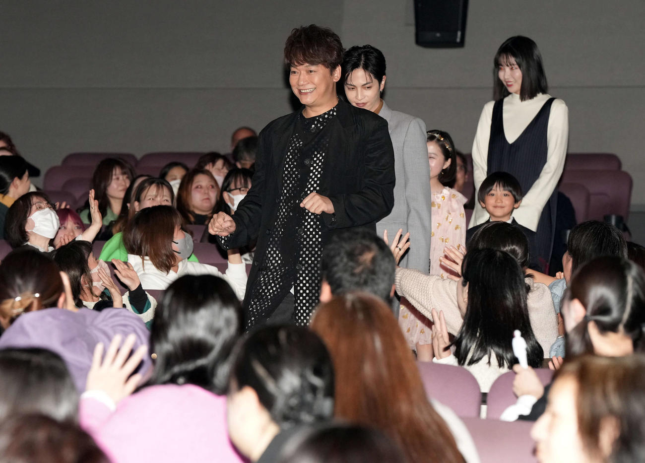 新ドラマ「日本一の最低男」の舞台あいさつに登壇した主演の香取慎吾（撮影・たえ見朱実）