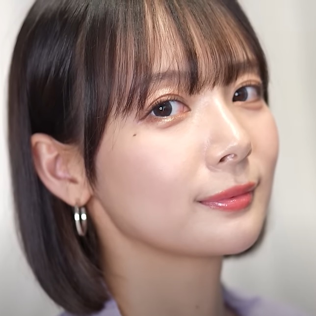 岡田紗佳のYouTubeから