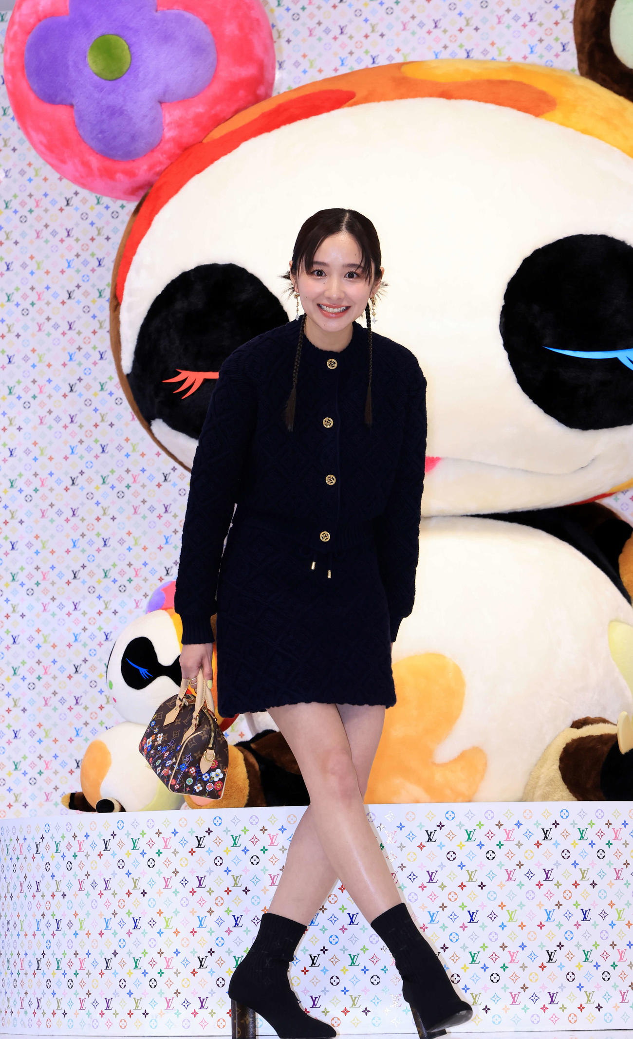 「LOUIS VUITTON×MURAKAMI」のフォトコールに登場した堀田真由（撮影・浅見桂子）
