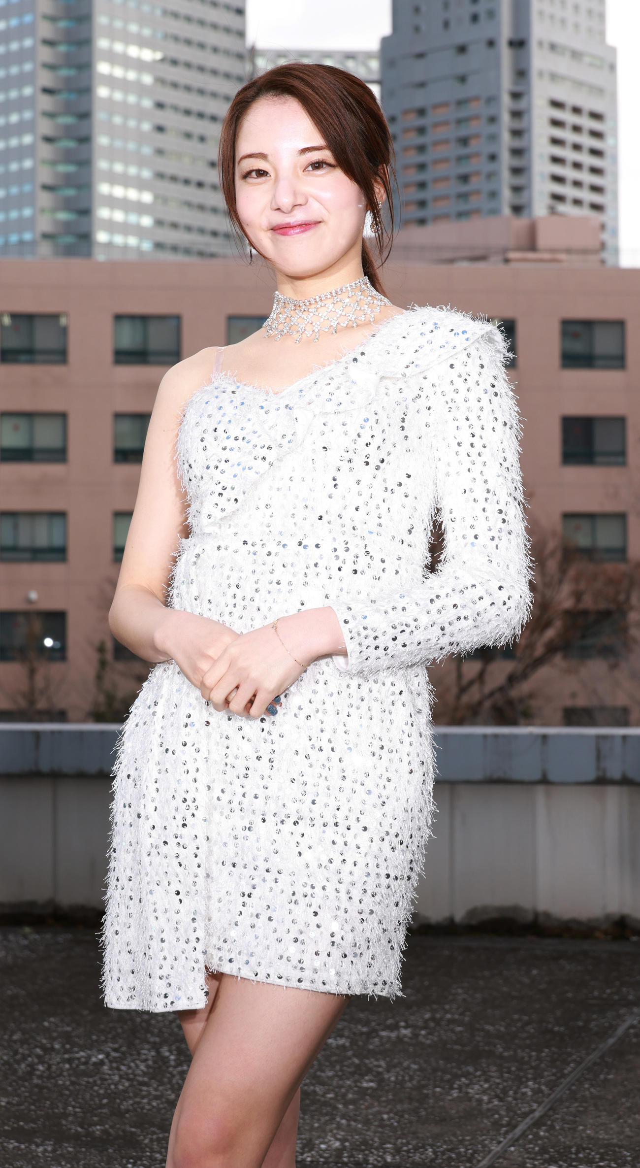 新曲のPRに日刊スポーツ新聞社を訪れたsisのかのうみゆ（撮影・中島郁夫）