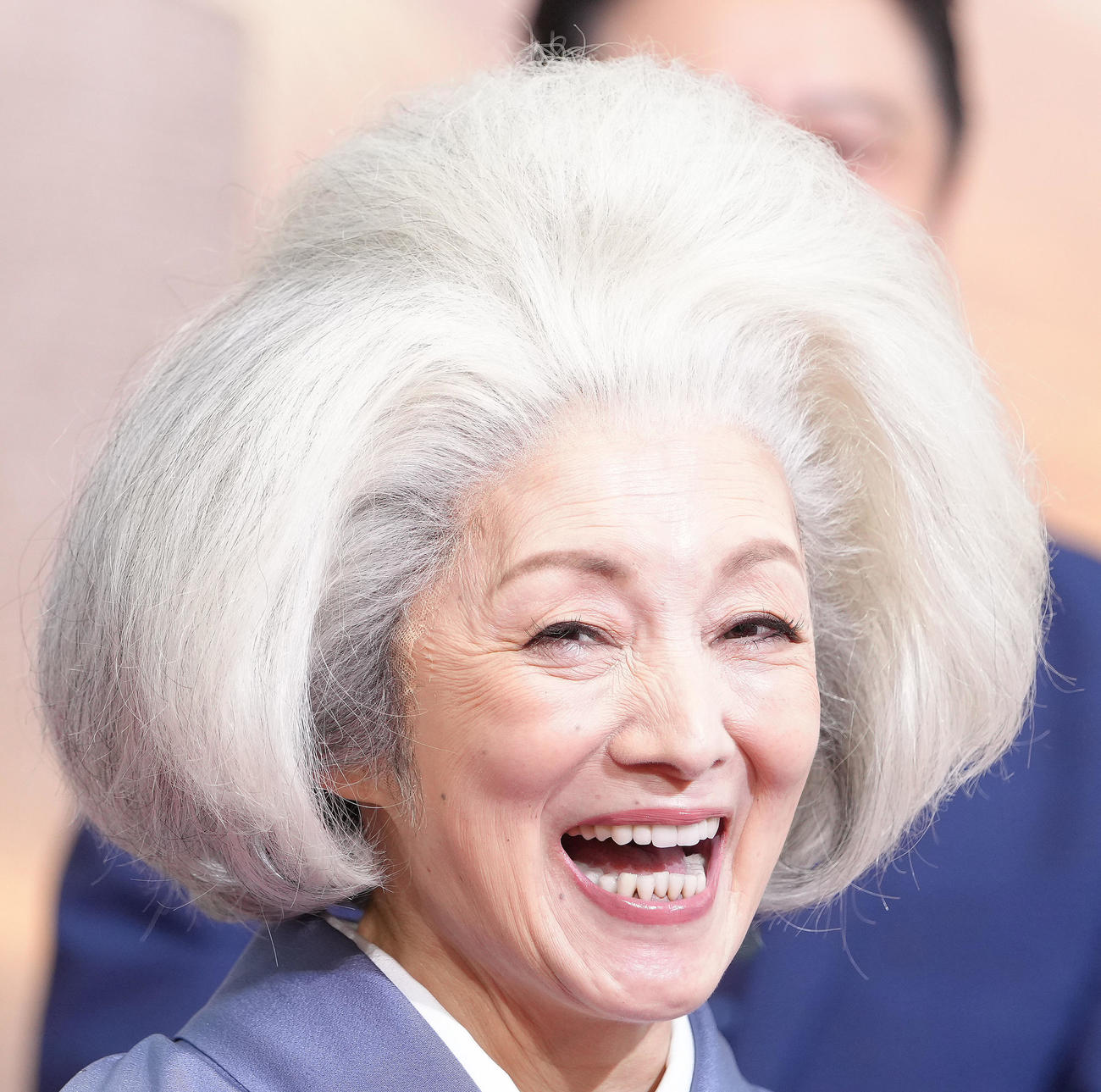 ドラマ「プライベートバンカー」の会見に特徴的なヘアスタイルで臨む夏木マリ（撮影・足立雅史）