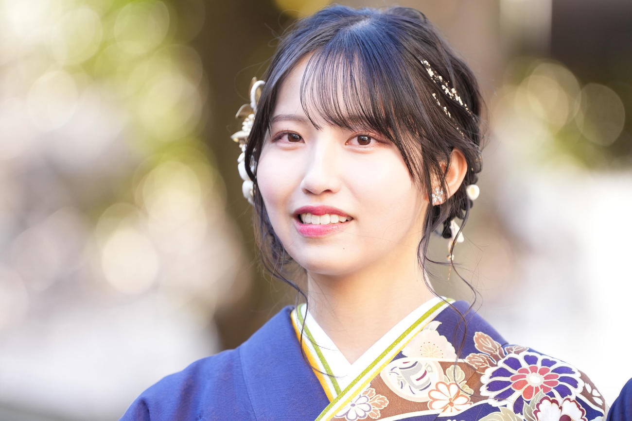 囲み取材に応じる僕が見たかった青空の山口結杏（撮影・鈴木みどり）