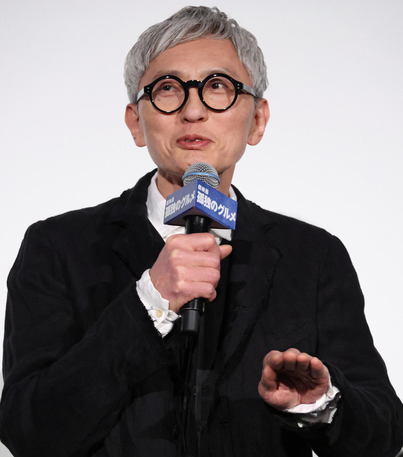 映画「孤独のグルメ」初日舞台あいさつを行う松重豊（撮影・中島郁夫）