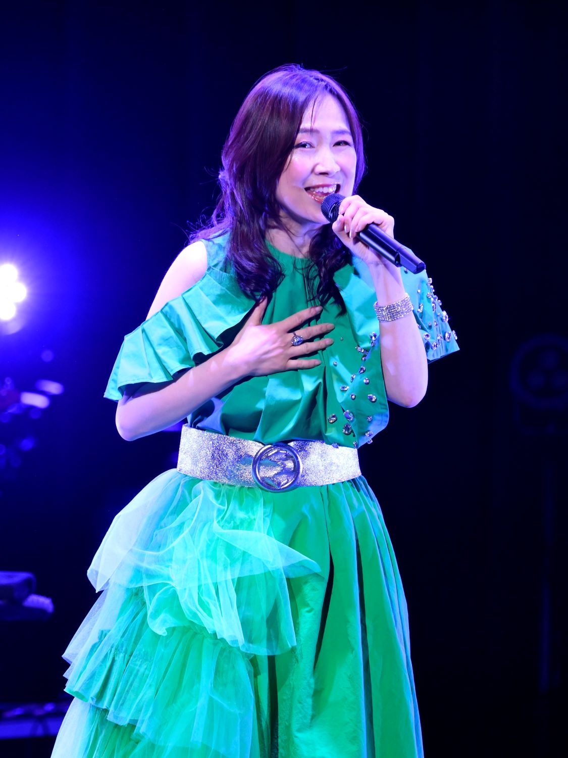 「ANISON＆POPS NIGHT」で熱唱する森口博子