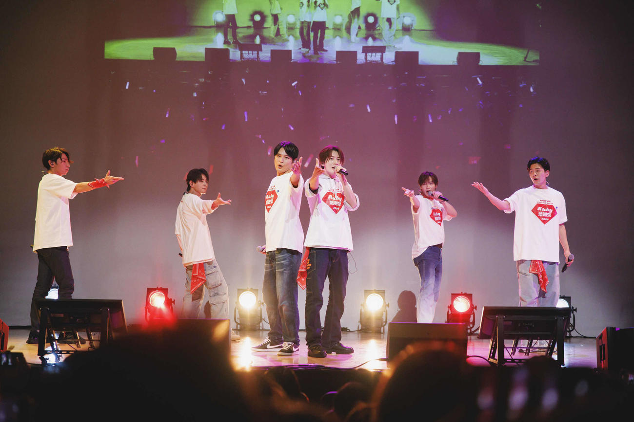 ファンクラブイベント「Ruby感謝祭2024」を行ったSHOW－WA。左から山本佳志、向山毅、青山隼、寺田真二郎、塩田将己、井筒雄太