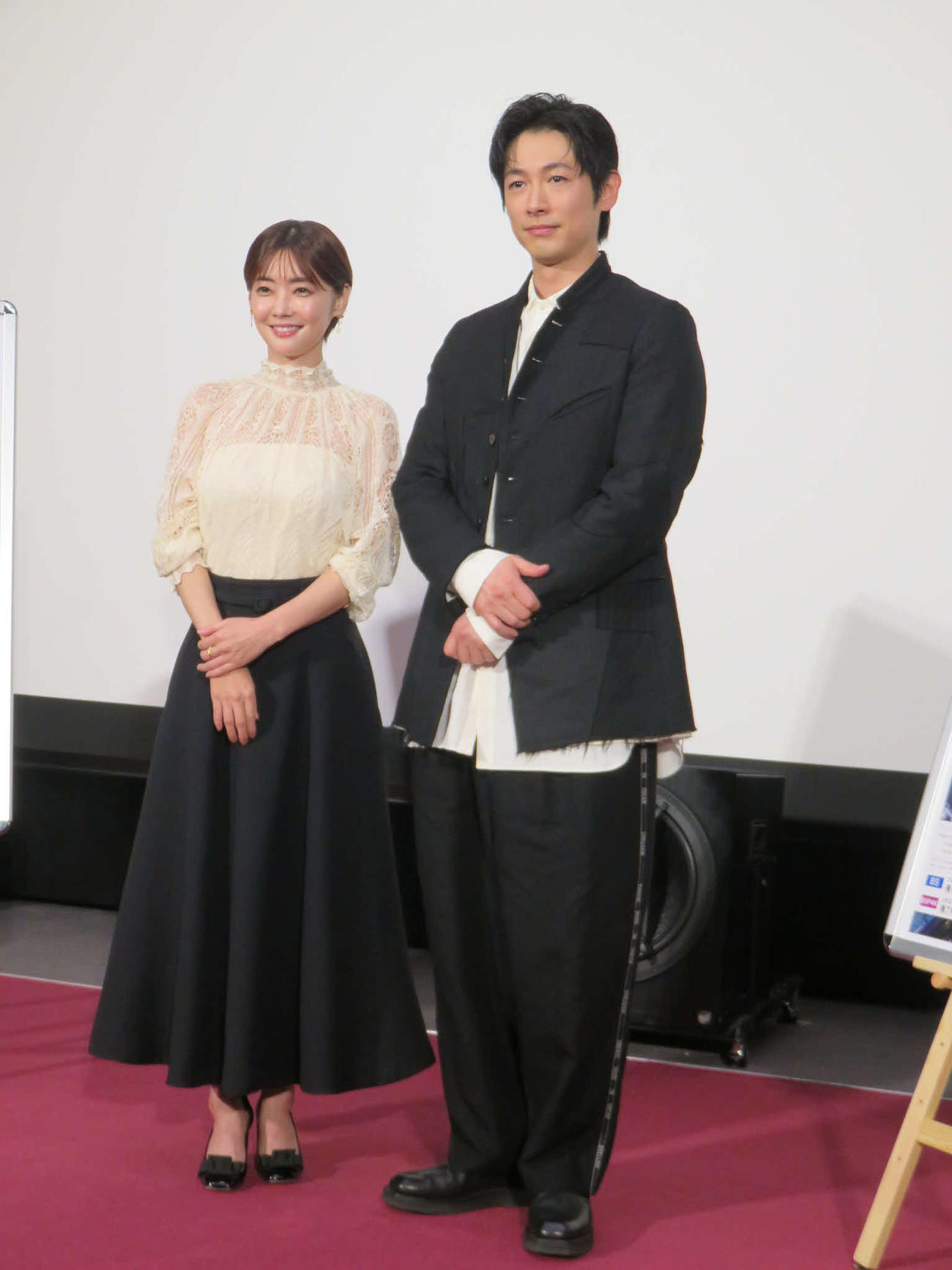 NHK BS特集ドラマ「正直不動産　ミネルヴァ　スペシャル」の制作発表に出席した倉科カナ（左）とディーン・フジオカ