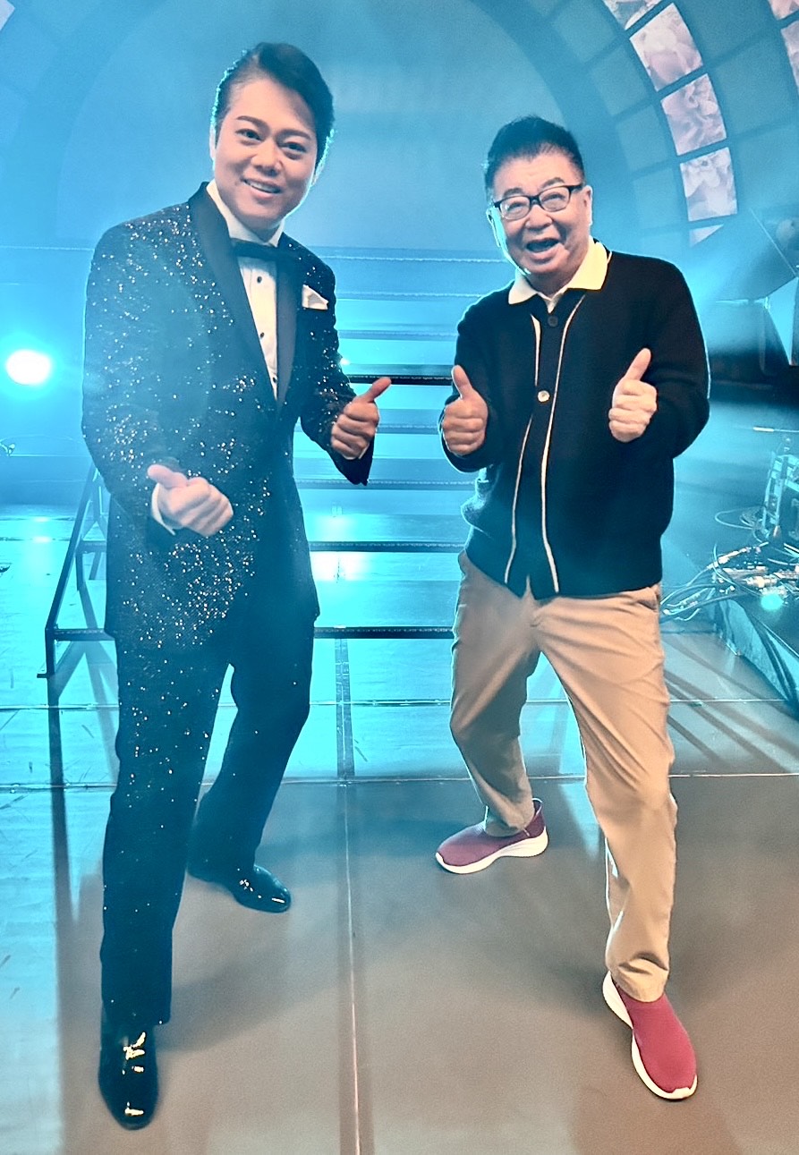 三山ひろし（左）と生島ヒロシ