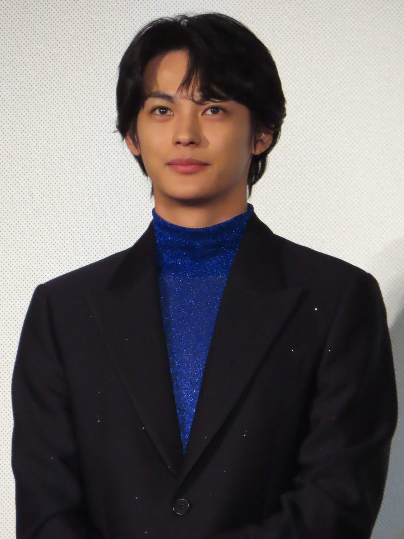 映画「大きな玉ねぎの下で」完成披露舞台あいさつに出席した神尾楓珠