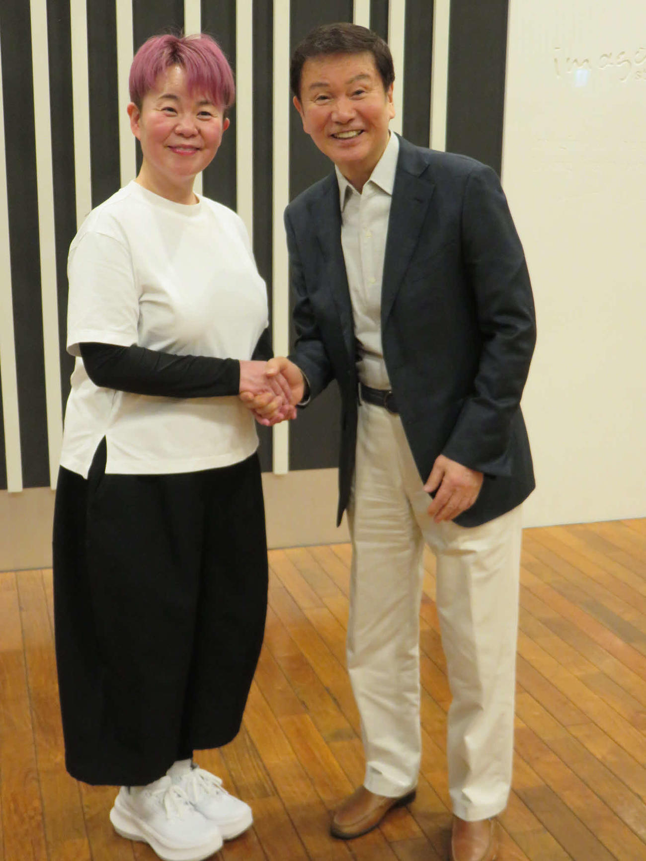 アヤ・シマズ（左）と森田健作