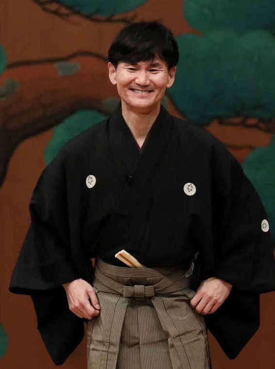 春風亭小朝とコラボする南原清隆
