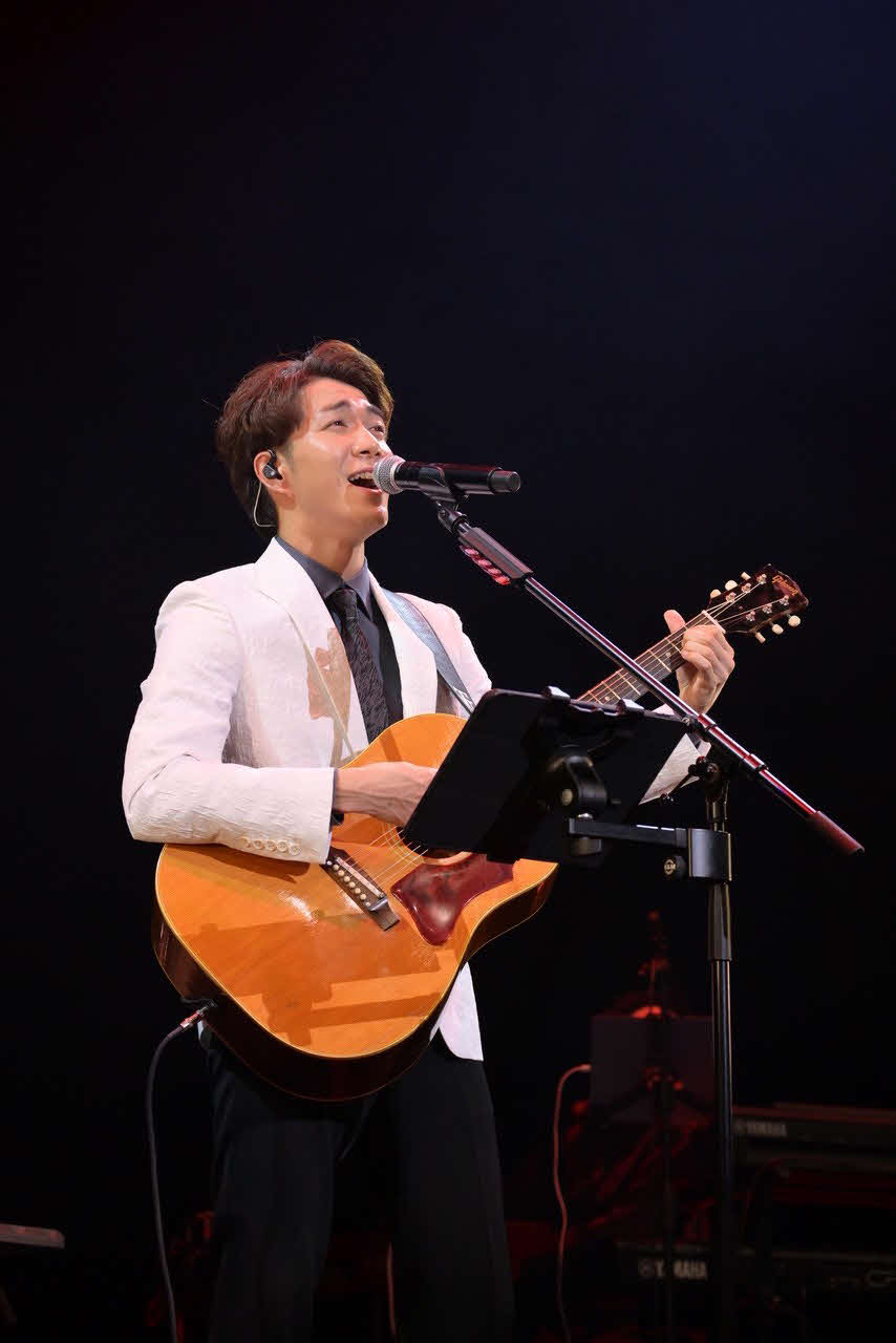 デビュー8周年記念ライブを行った中澤卓也