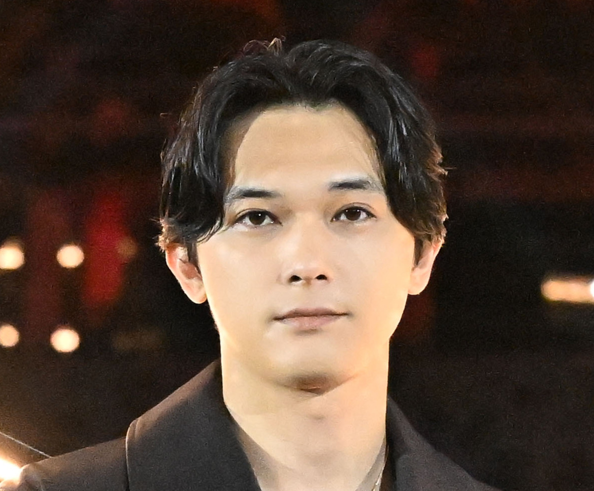 吉沢亮（2024年10月撮影）