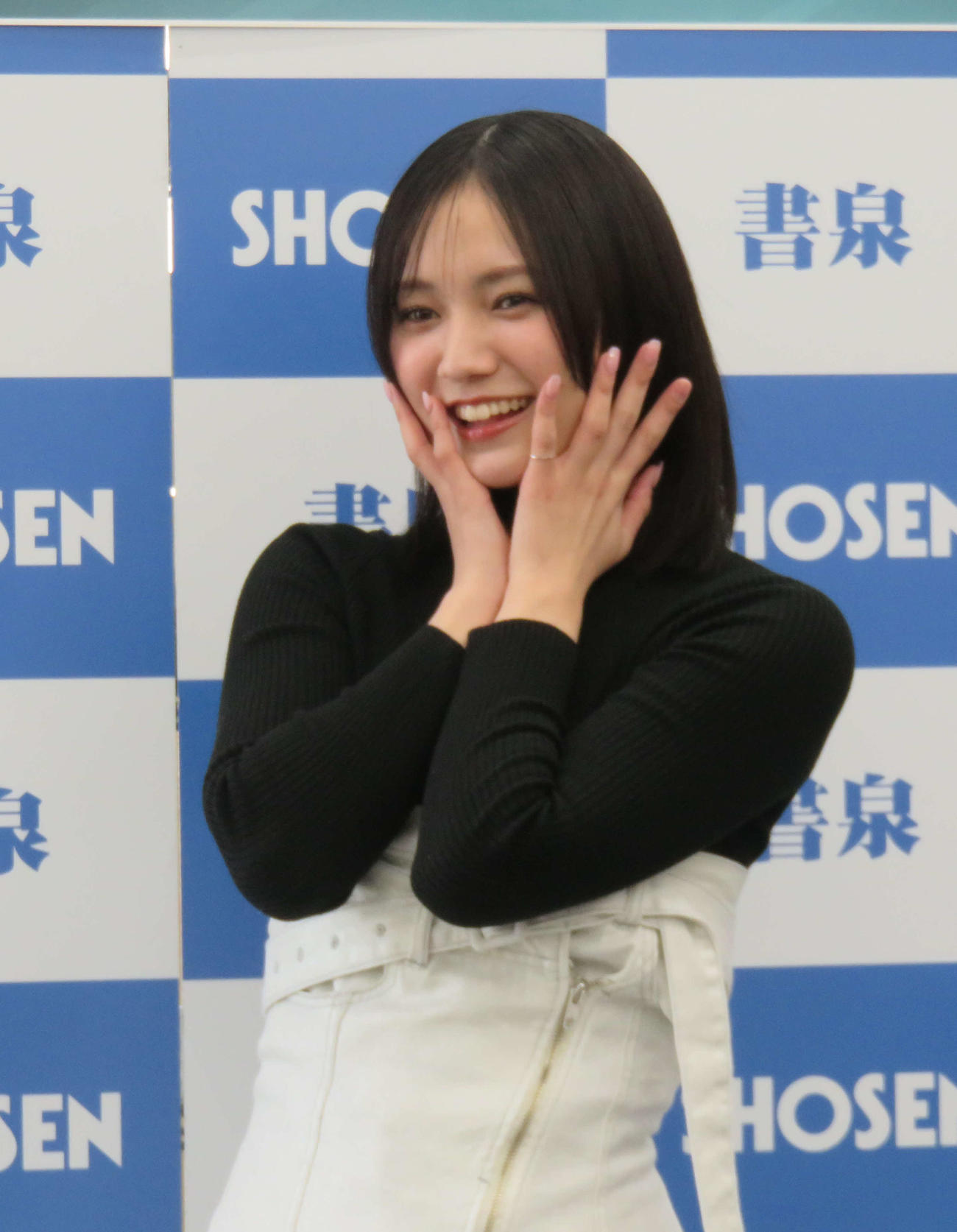 1st写真集「スミレのように」を発売した工藤スミレ