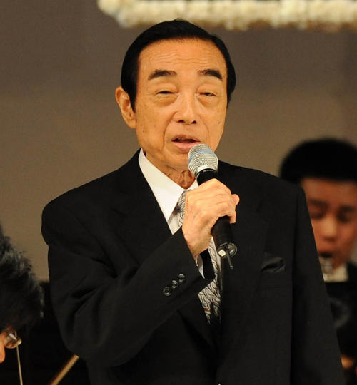歌手三浦洸一さん死去　97歳、老衰　ビクター専属の最古参歌手「文芸歌謡」で知られる