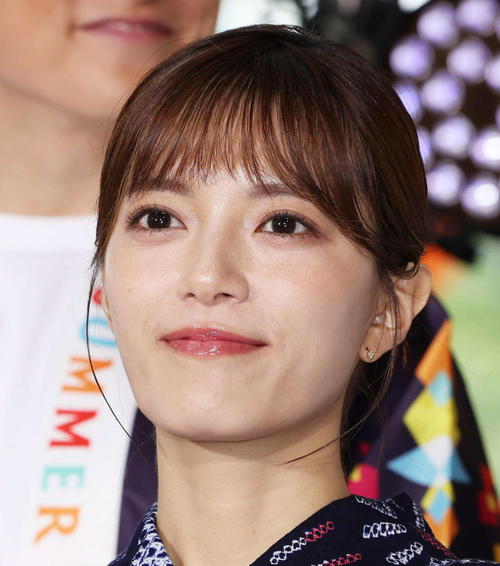 「新日ちゃんぴおん！」MCアナ、韓国で「JUST5GUYSみたいなお名前」の飲食店を発見！？
