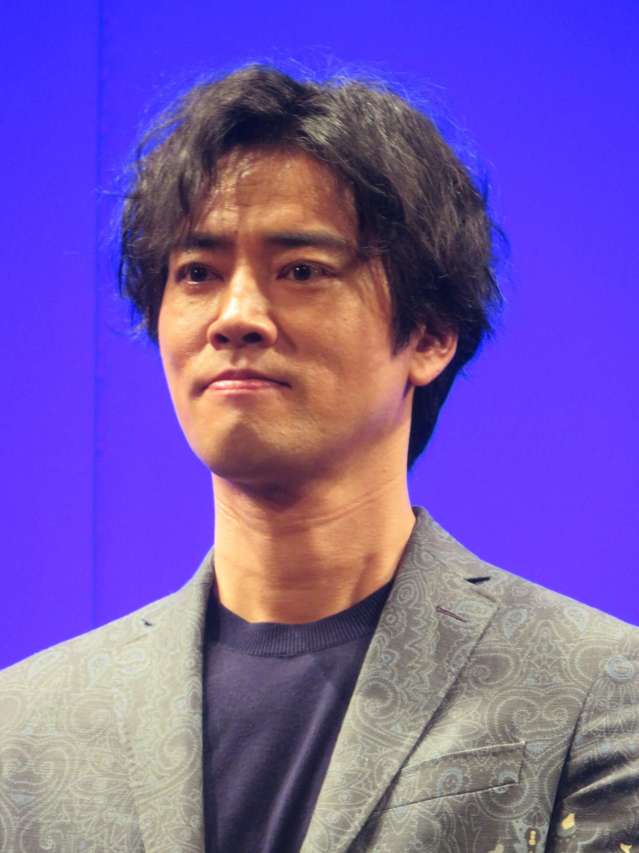 映画「知らないカノジョ」完成披露舞台あいさつに出席した桐谷健太