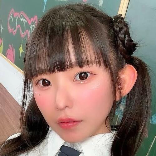 グラドル長澤茉里奈、スポーツブラ姿公開「かわいくて…セクシーすぎます」「あっ！鼻垂れてる」