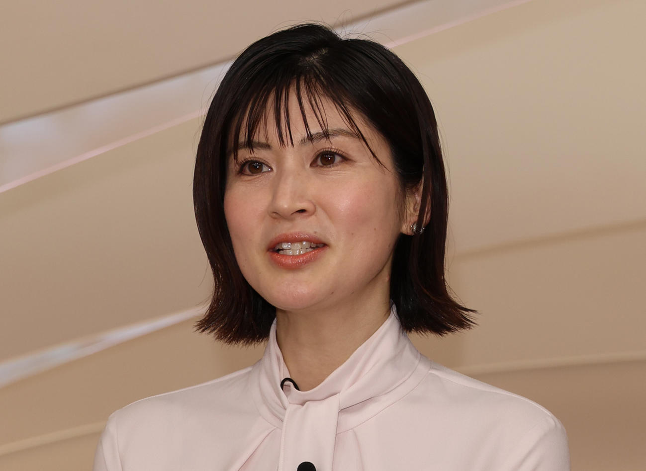 鈴江奈々アナウンサー（2024年3月撮影）