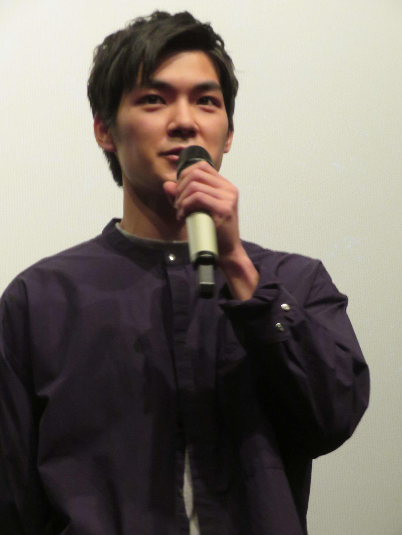 映画「ミッシング・チャイルド・ビデオテープ」）初日舞台あいさつに登壇した杉田雷麟（撮影・村上幸将）