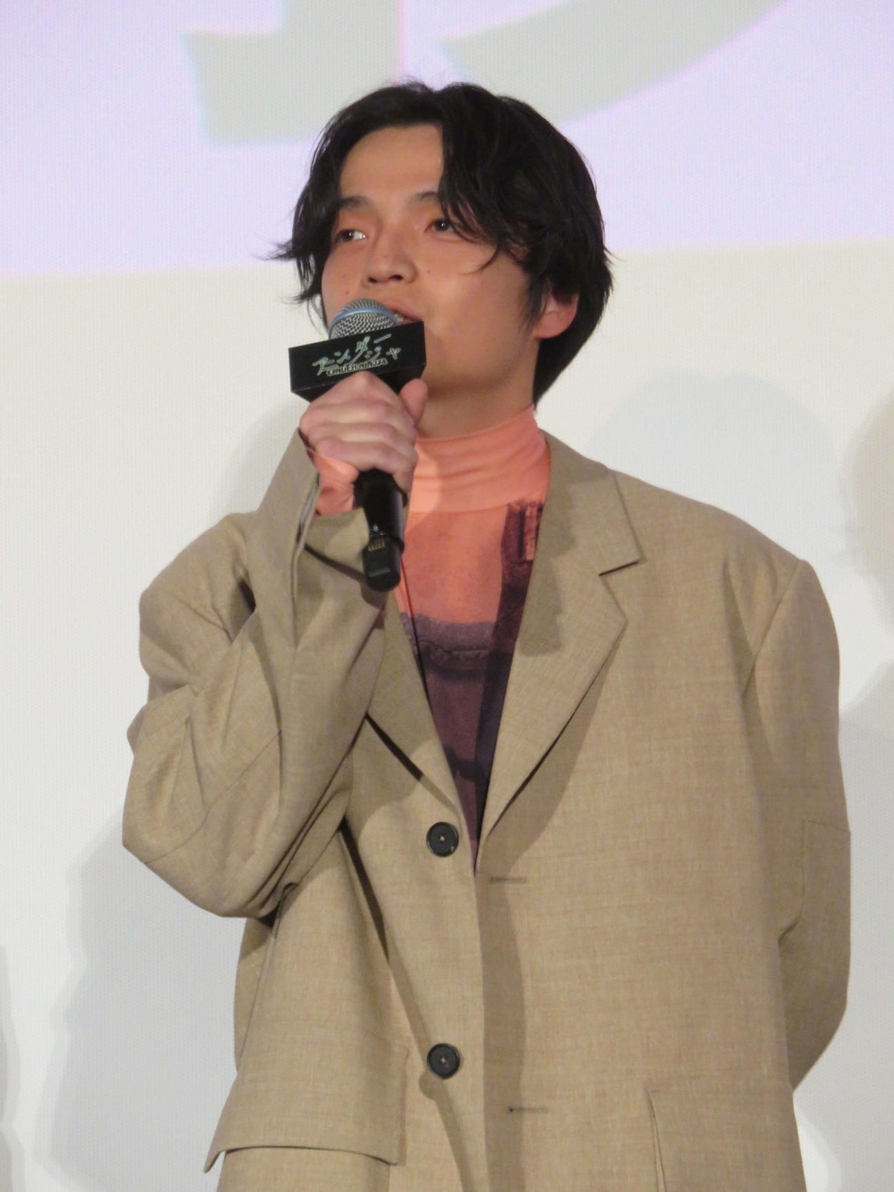 映画「アンダーニンジャ」の初日舞台あいさつに登壇した岡山天音