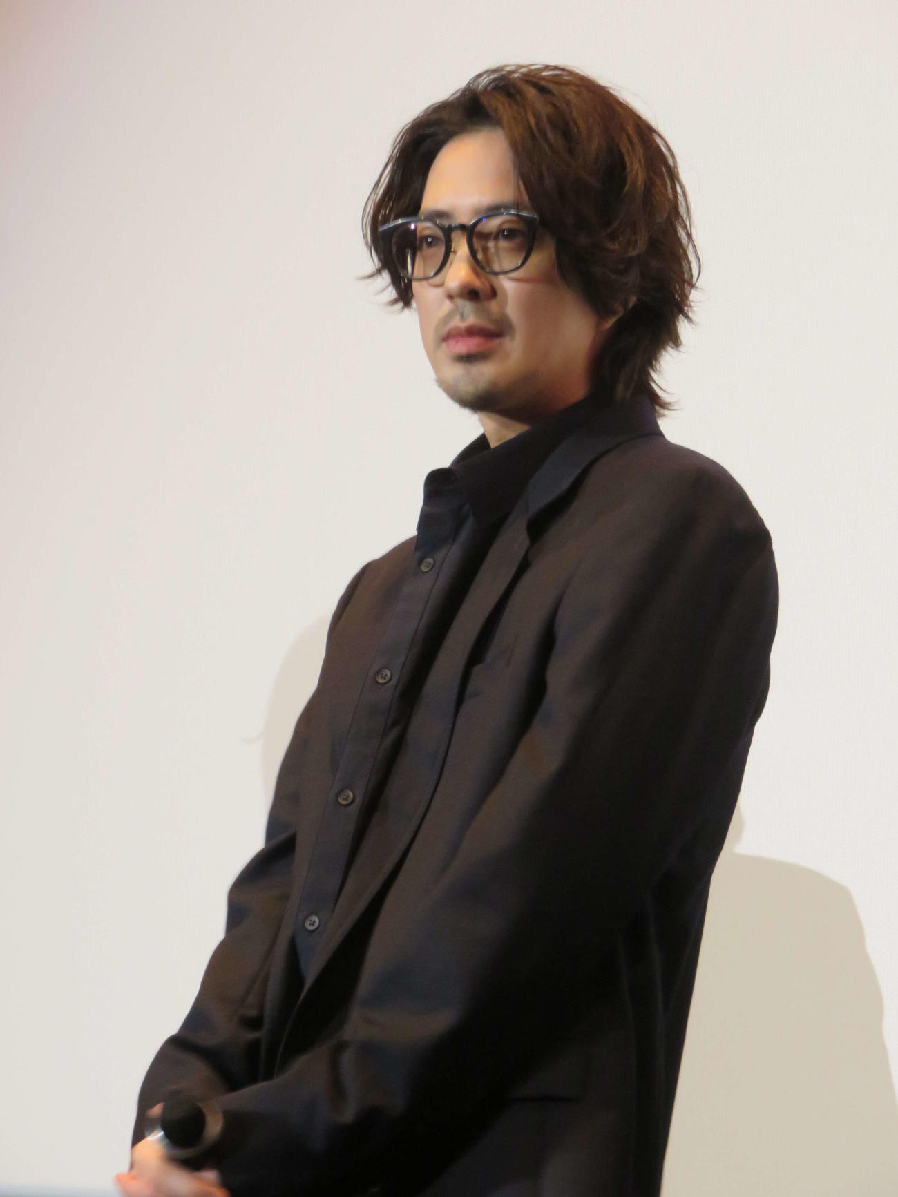 映画「嗤う蟲」公開記念舞台あいさつに登壇した若葉竜也