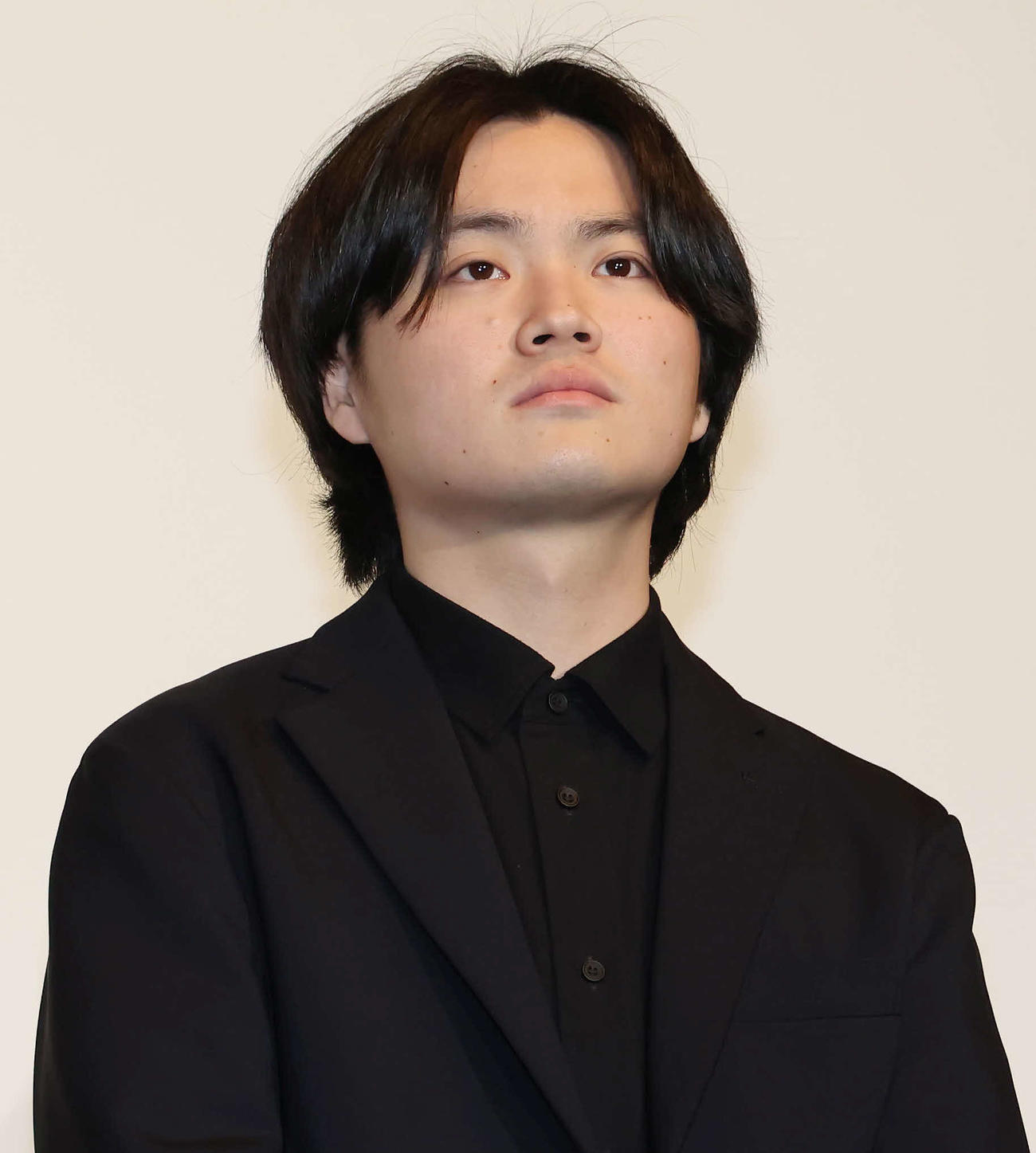 映画「悪鬼のウイルス」公開記念舞台あいさつで登壇した松野友喜人監督（撮影・丹羽敏通）