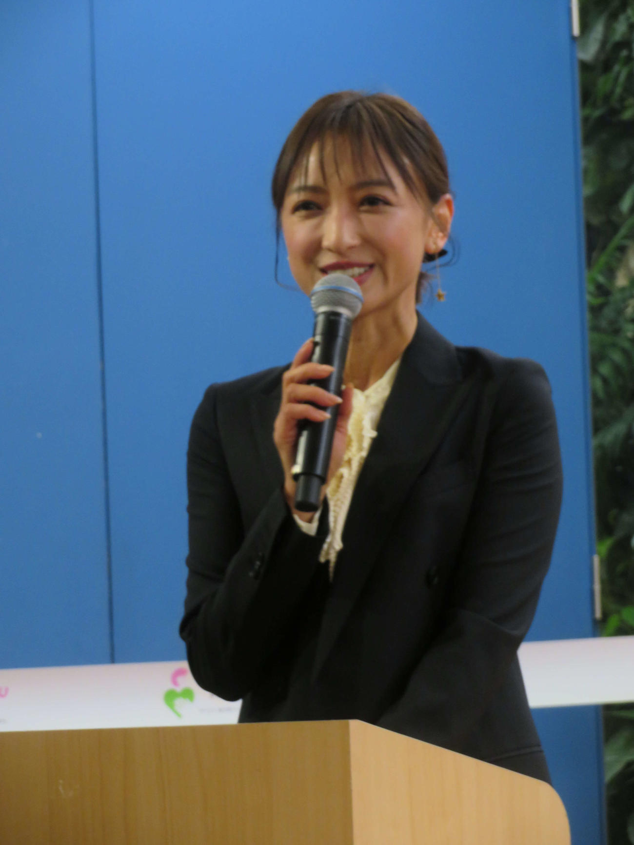 ファムメディコ「HUG YOU PROJECT」発足記念発表会に出席した望月理恵（撮影・村上幸将）