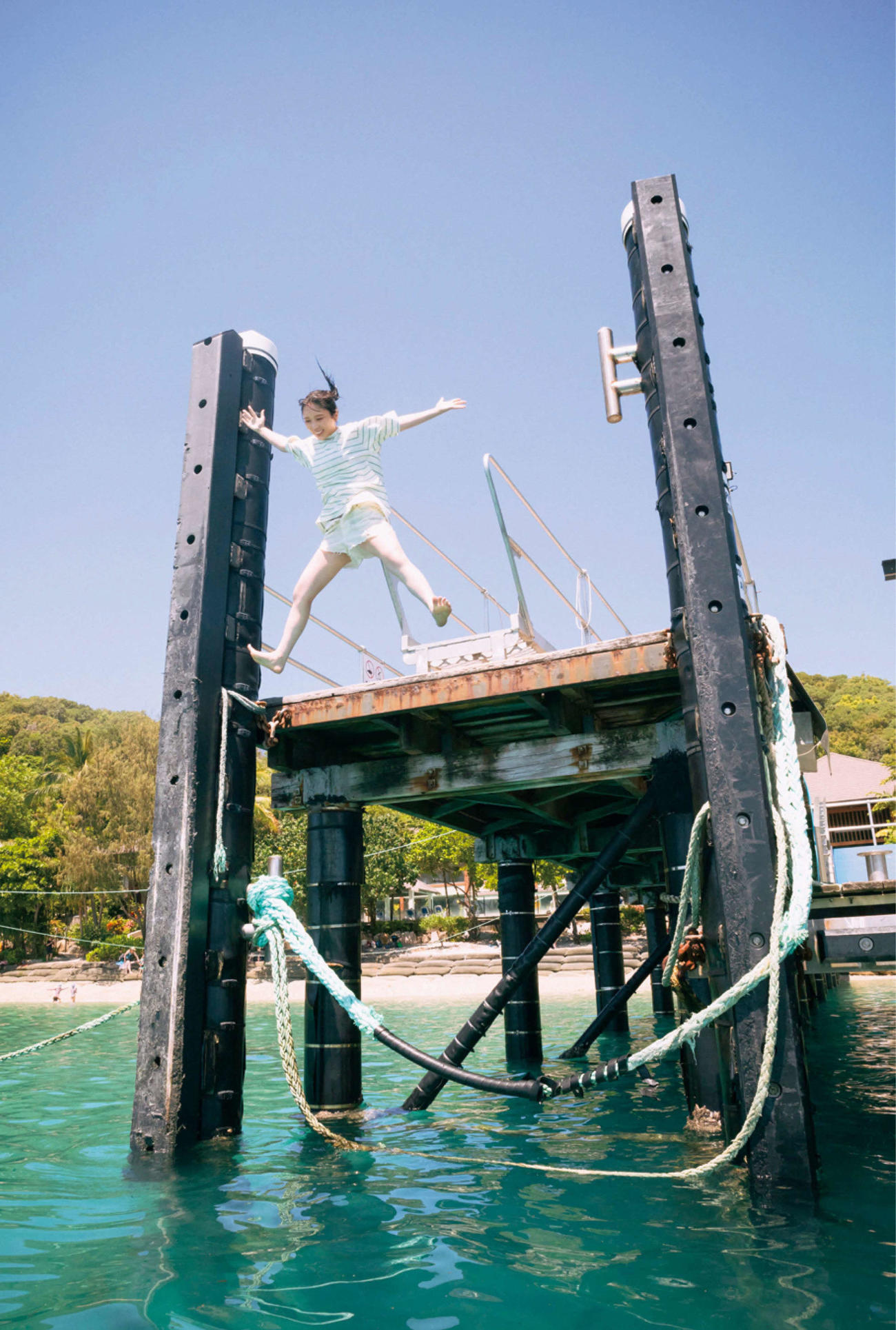乃木坂46与田祐希サード写真集「ヨーダ」の先行カット（撮影・細居幸次郎）