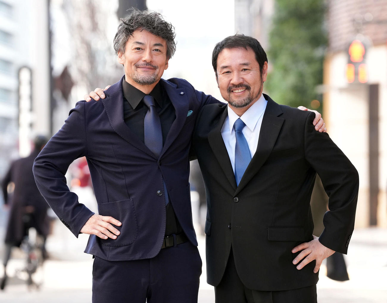 「侍タイムスリッパー」で作品賞、主演男優賞を受賞した山口馬木也（左）と安田淳一監督（撮影・たえ見朱実）