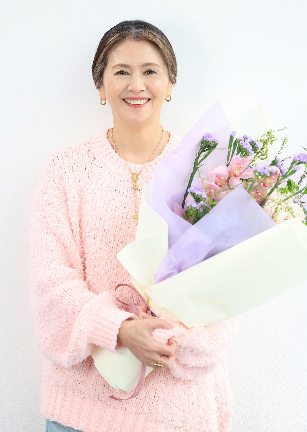 ブルーリボン賞助演女優賞を受賞した小泉今日子は周囲を幸せな気持ちにする優しい笑顔を見せる（撮影・浅見桂子）
