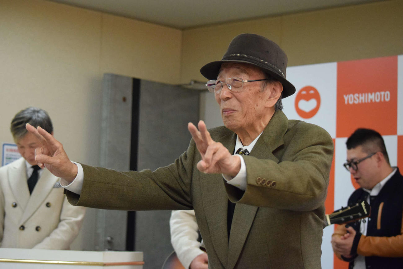 間寛平GMの定例会見に出席したやなぎ浩二（撮影・阪口孝志）