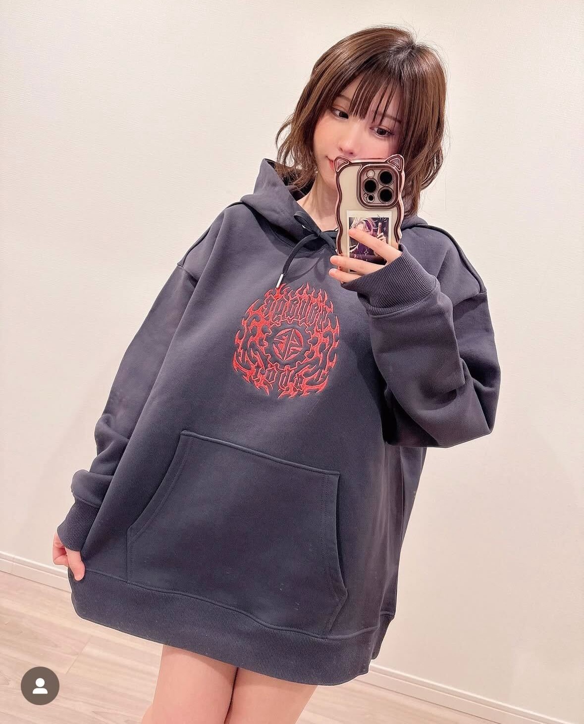 えなこのインスタグラムから
