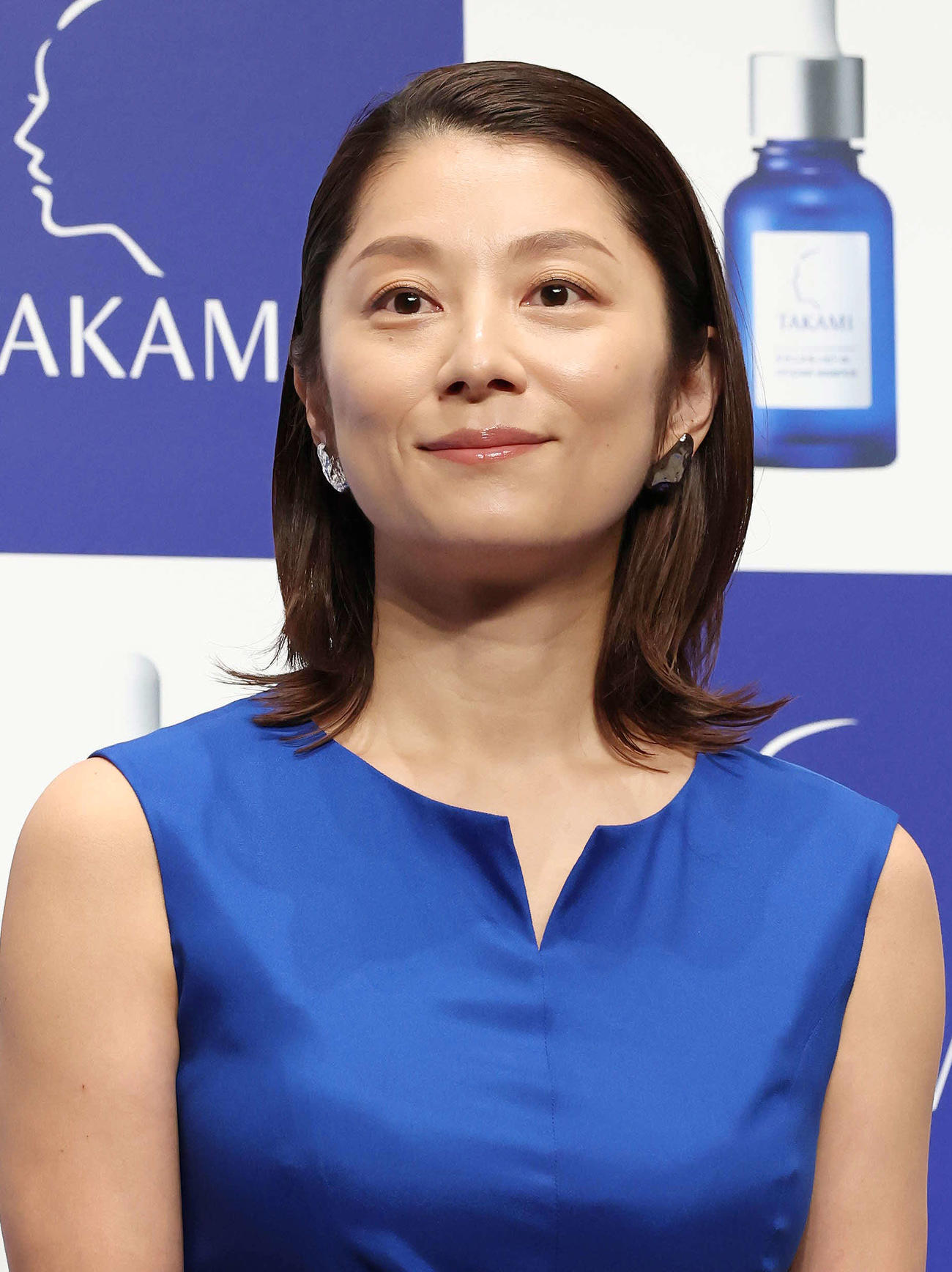 「タカミスキンピール」新CM発表記者会見で登壇した小池栄子（撮影・丹羽敏通）