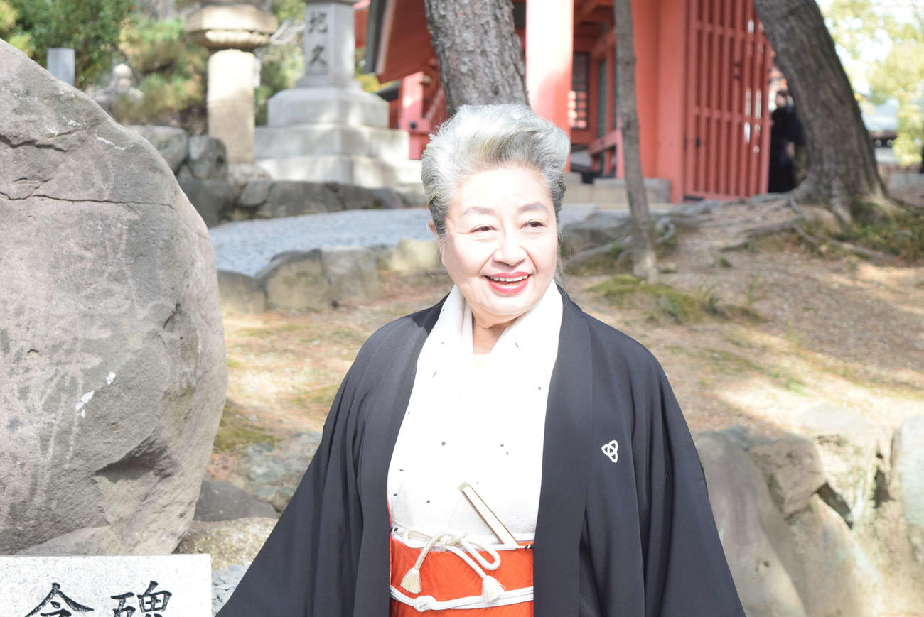 桂米朝さん顕彰碑の除幕式に出席した桂すずめ（三林京子）（撮影・阪口孝志）