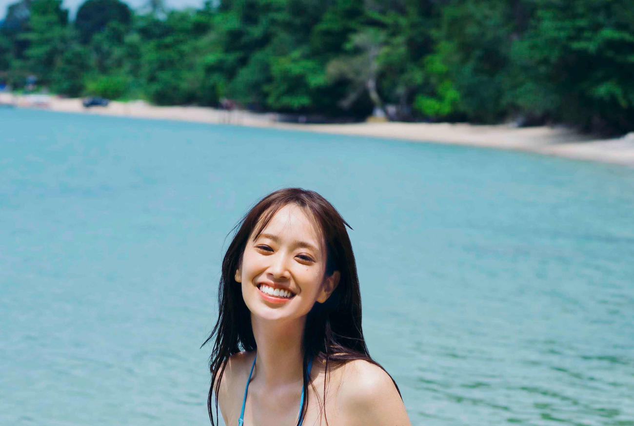 日向坂46佐々木久美ファースト写真集の先行カット（撮影／藤原宏）