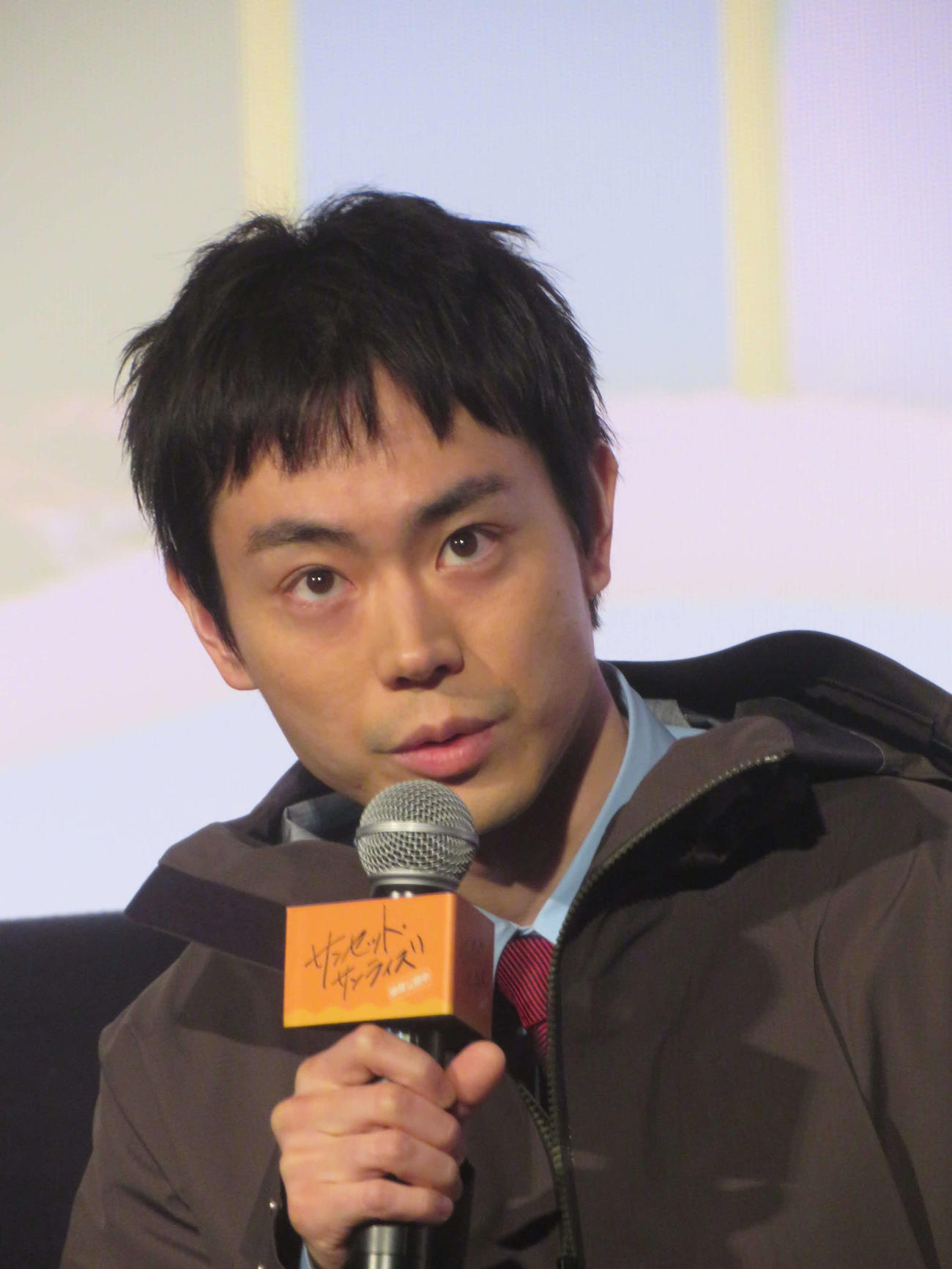 映画「サンセット・サンライズ」公開御礼舞台あいさつに出席した菅田将暉